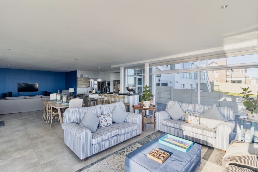 4 Bedroom Property for Sale in Yzerfontein Western Cape